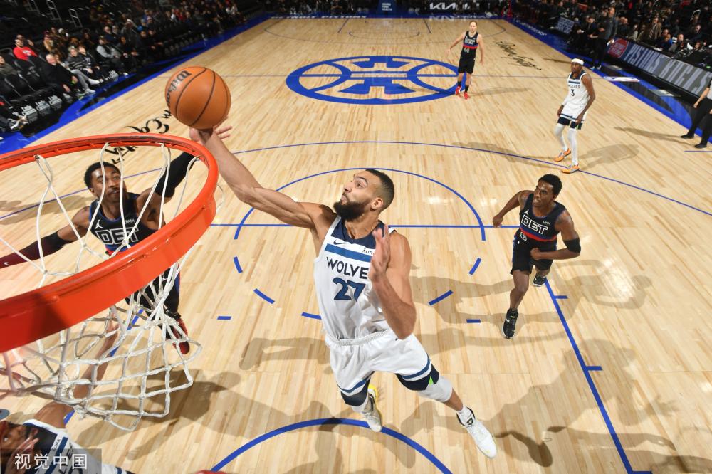 更让斯图加 更让斯图加