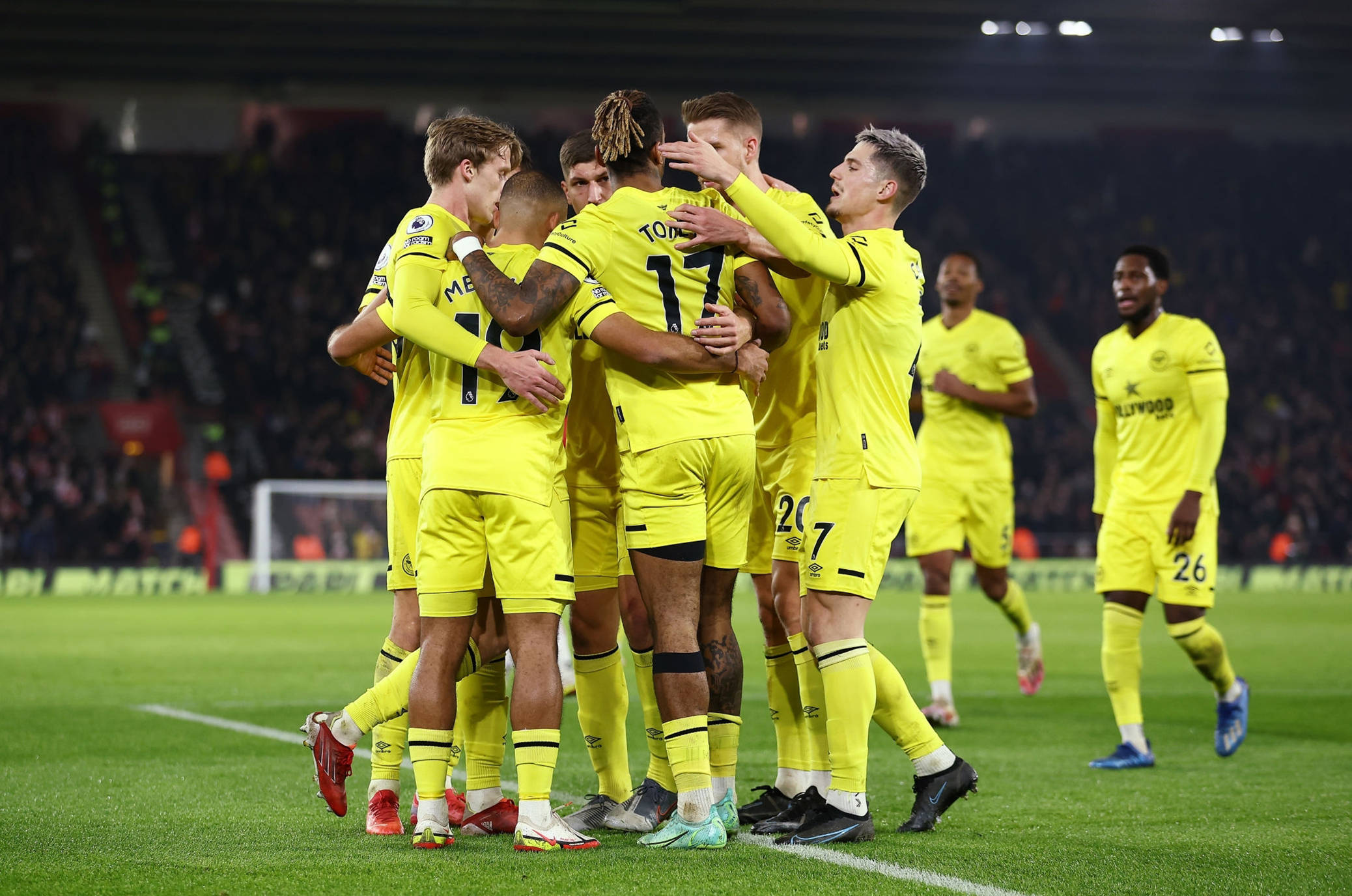 他用耐心与 他用耐心与